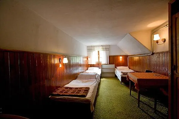 Schronisko Pttk Samotnia Hostel *