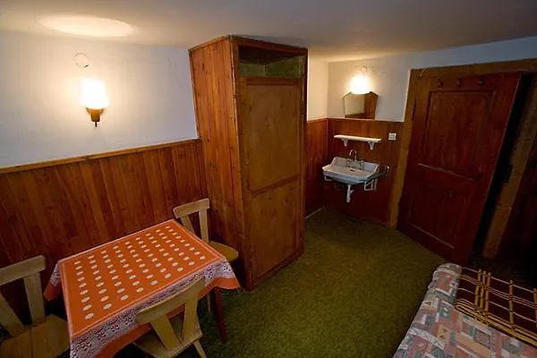 Schronisko Pttk Samotnia * Karpacz