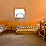 Hostel Schronisko Pttk Samotnia *