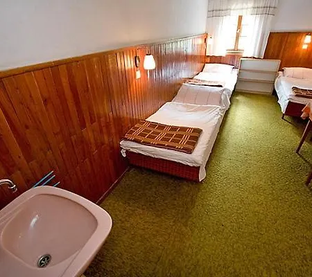Hostel Schronisko Pttk Samotnia Karpacz